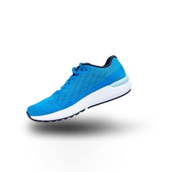 Zapatos deportivos y flotadores